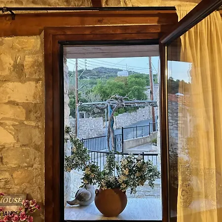 Country house Koumoushis Trachypedoula